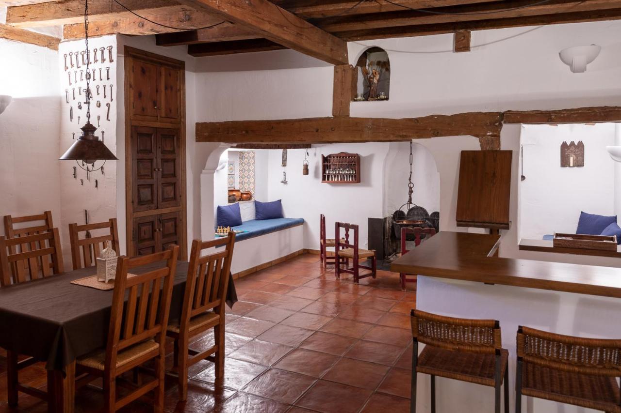 La Casa Grande Guest House Talayuelas  Exterior photo